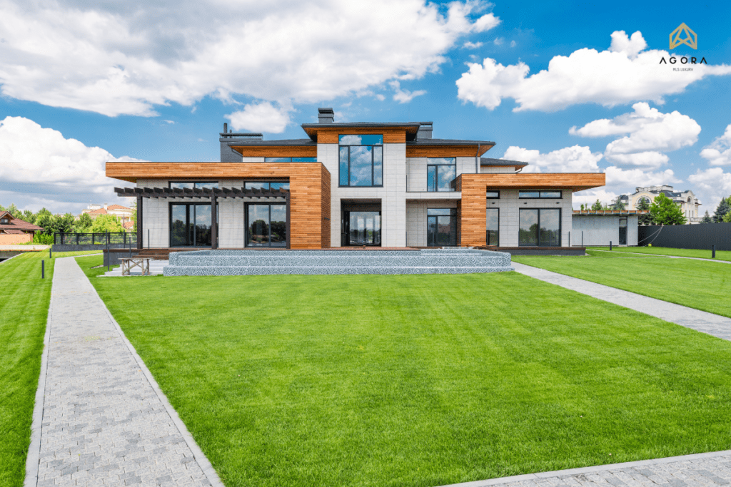 luxury real estate market